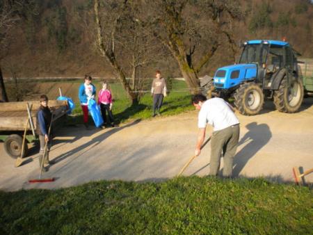 Očiščevalna akcija v Škocjanu 10